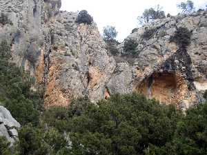 Ascenso al Poblado y Abrigo [Poblado de las Covaticas]