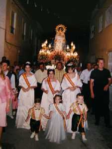 Virgen y elenco 