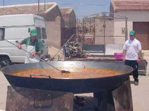 Preparando la paella 