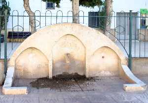 Fuente de la Iglesia 