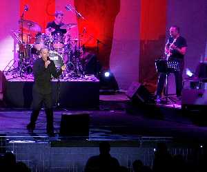 Jos Luis Perales en concierto