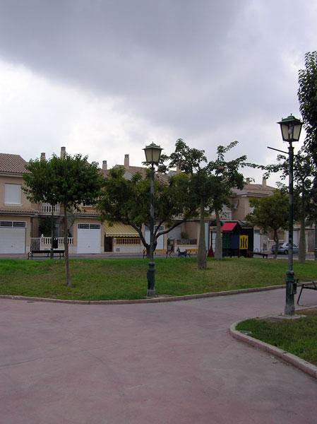 Plaza Ajardinada de la Iglesia [Los Pulpites]. 