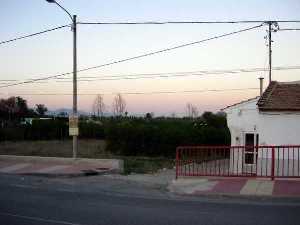 Entrada al pueblo de Algezares