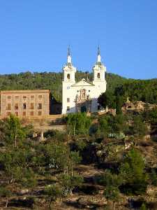 Vista del Santuario de la Fuensanta b