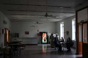 Interior del Centro de la Tercera Edad 