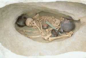 Tumba en covacha de Castelln Alto de Granada [La Bastida de Totana]