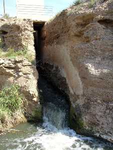 Salto de agua de la contraportada