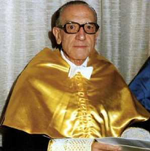 El Dr. Rafael Méndez recibió en 1982 el Doctorado Honoris Causa por la Universidad de Murcia [Tiata]