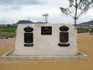 Placas en Jardn del Paseo de Miguel ngel Blanco