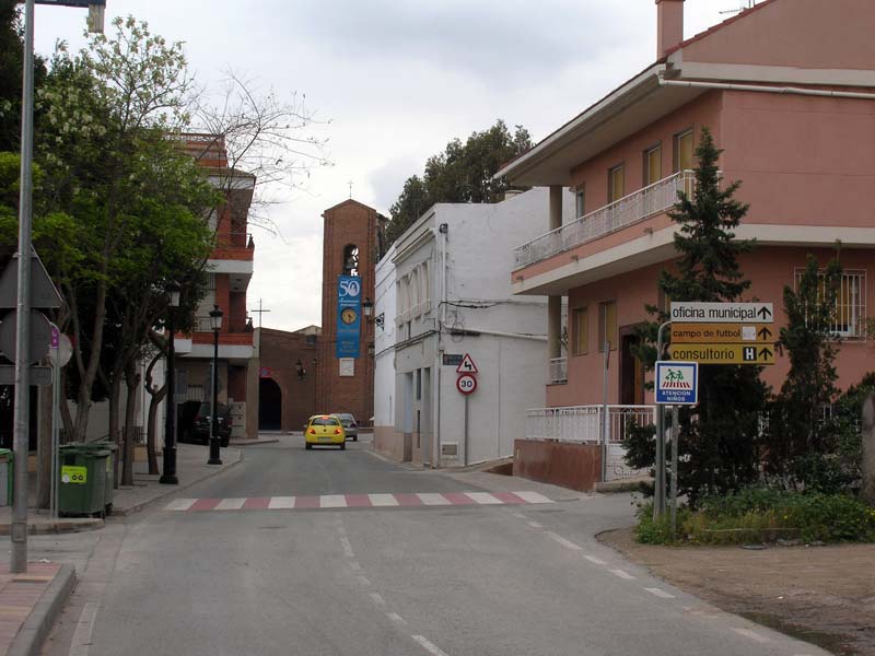 Acceso al centro del pueblo[Esparragal]. 