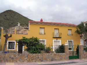 Vista de una casa de la calle Mayor