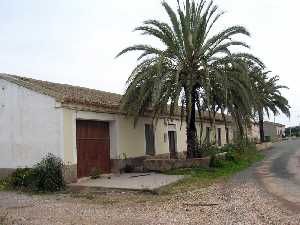 Casero junto a Torre de la Campana