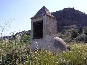 Aljibe en el monte Miravete[Torreagera]