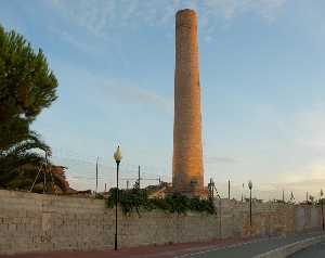 Chimenea de la fbrica de Toms Colaa