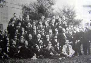 Con la promocin mdica madrilea de 1908[Toms Maestre]