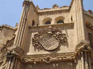 Detalle de uno de los escudos de la Capilla de los Vlez 