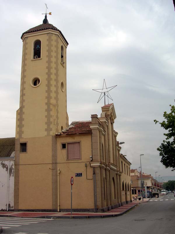 Iglesia- lateral [Santiago y Zaraiche]. 