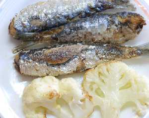 Sardinas fritas con coliflor [Sardina]