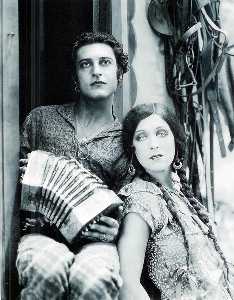 Jos Crespo con Dolores del Ro en 'Revenge' [Jos Crespo]