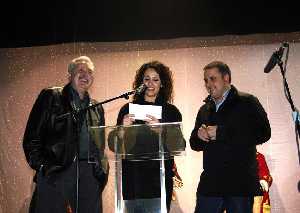 La actriz Melani Olivares fue a pregonera