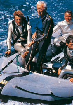 Cousteau  . 