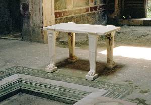 Mesa en un atrio de Pompeya 