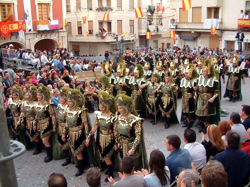 Espectacular desfile de moros y cristianos de Abanilla