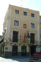 Edificio del Ayuntamiento de elegante factura.