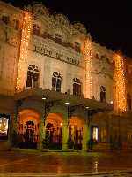 El Teatro Romea se viste de gala para la Navidad