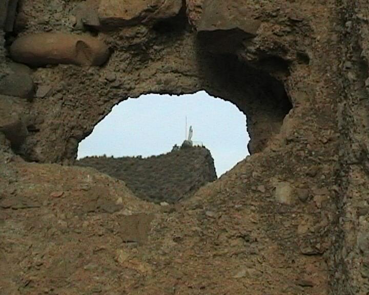 Virgen Blanca desde El Castillo