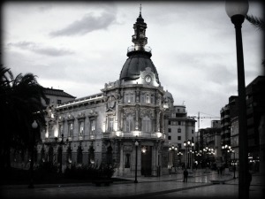 Foto del ayuntamiento (retocada blanco y negro)