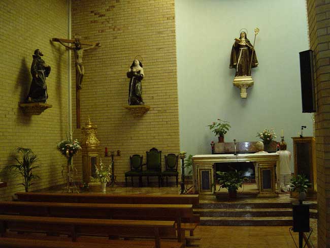 Interior de la Capilla. Ana Mari Mart�nez