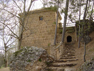 Torre�n de los Templarios, centro de interpretaci�n de las Fuentes del Marqu�s. Bego�a Jim�nez-Alfaro