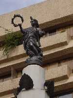 Monumento a La Fama